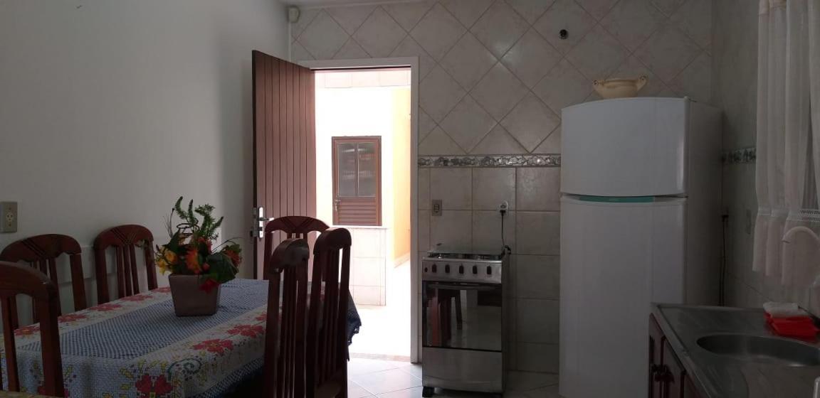 Casa 02 Dorm Na Rua Salmao Villa Bombinhas Ngoại thất bức ảnh