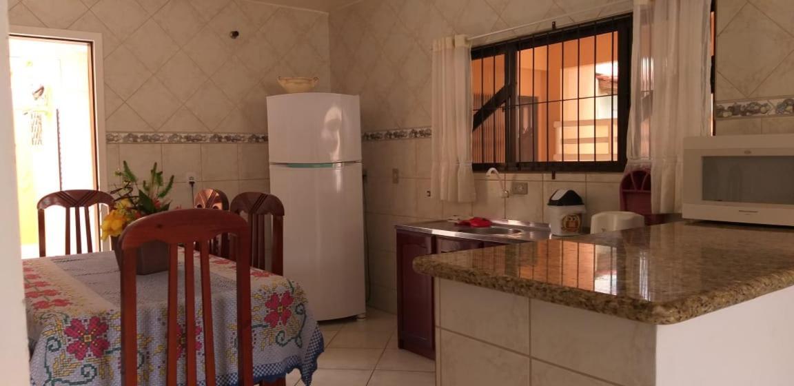 Casa 02 Dorm Na Rua Salmao Villa Bombinhas Ngoại thất bức ảnh