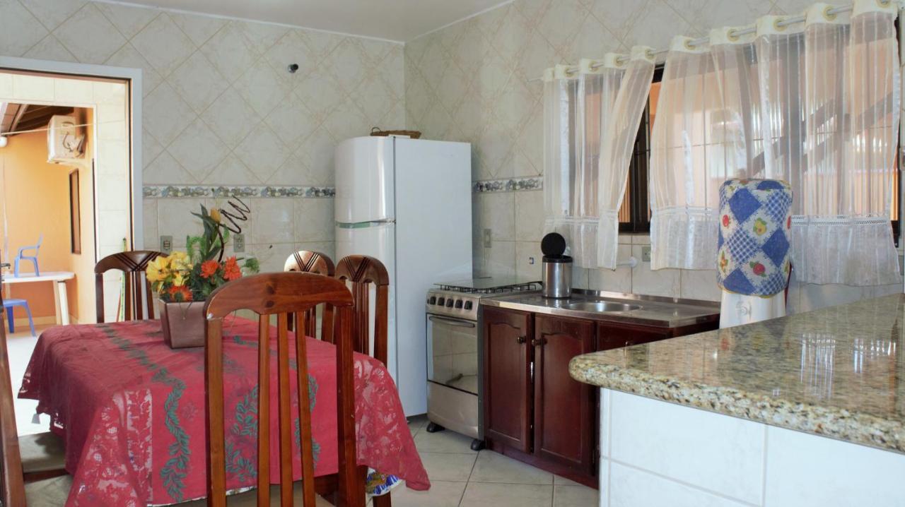 Casa 02 Dorm Na Rua Salmao Villa Bombinhas Ngoại thất bức ảnh